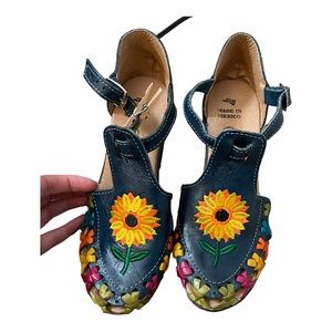 leather Sunflower Embroidered Mexican Platform Sandals Size 8